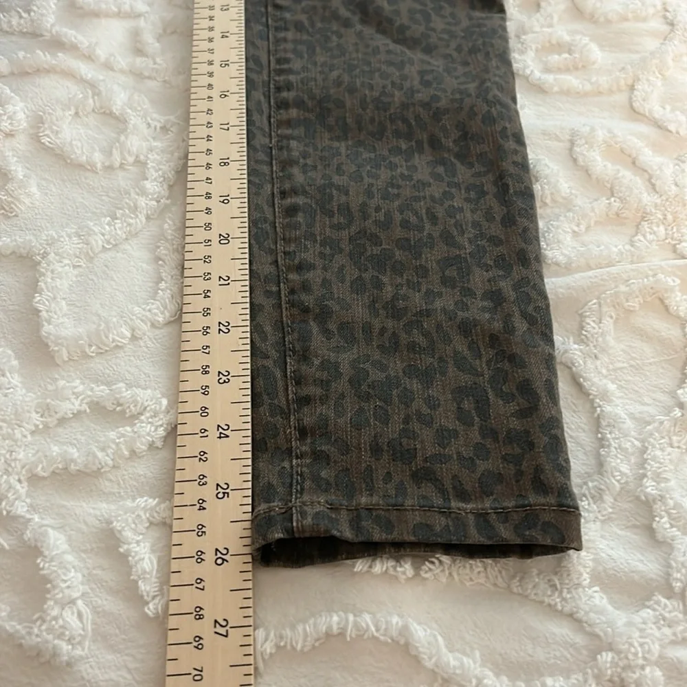NWT 1822 Denim animal cheetah print, brown and black, skinny ankle. Size 25 (2)